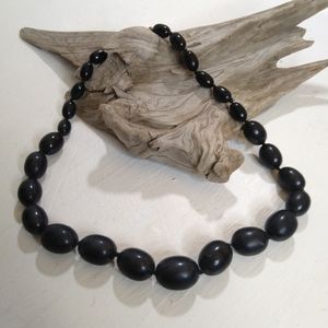 Vintage black graduated beads necklace